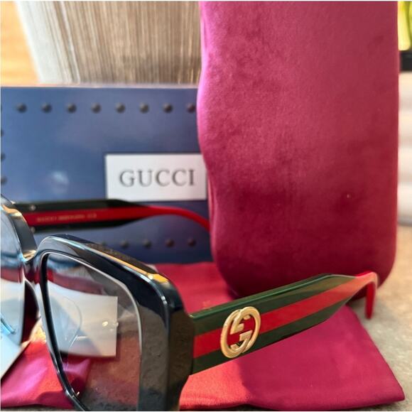 GUCCI Black and Red Sunglasses w/Case & Cards - GG1861S, Authentic, NWOT - Picture 4 of 7
